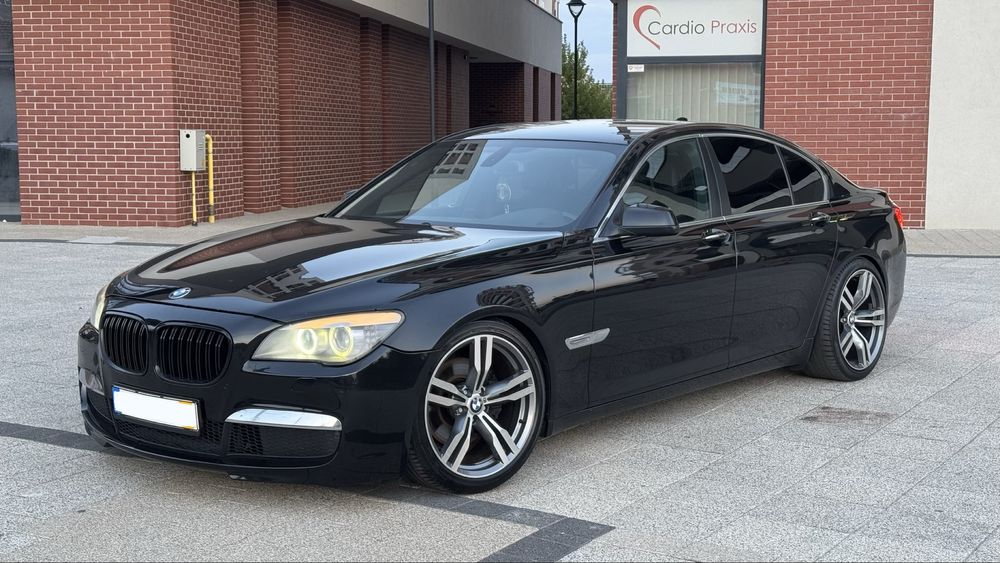 Bmw seria 7 / f01 / 730d / 245cp / M pachet / impecabil
