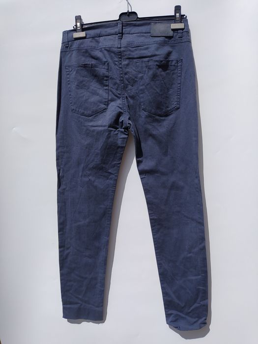 Pantaloni marca Zara