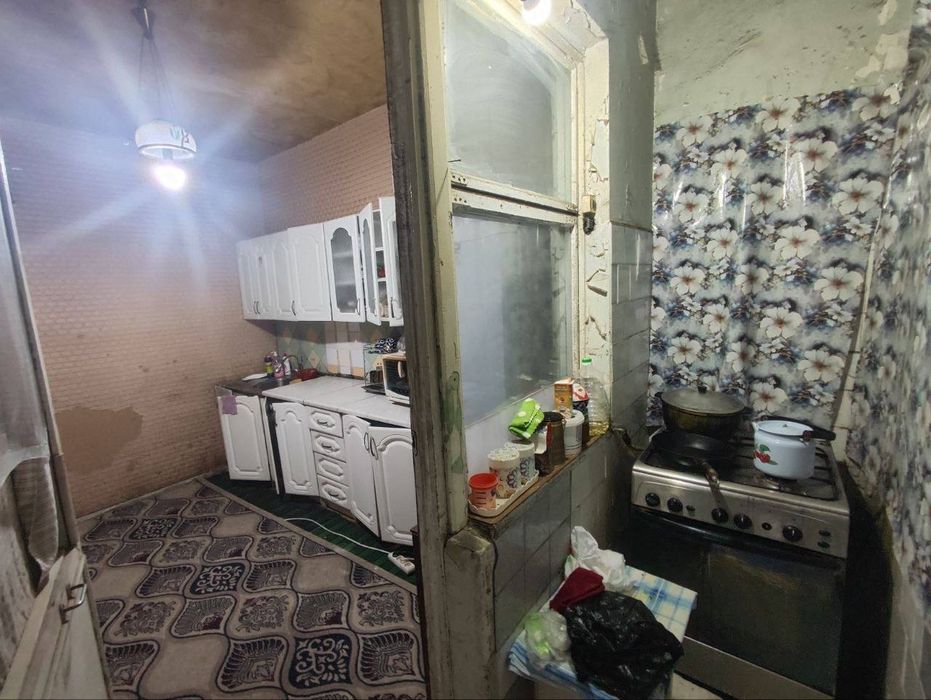 Срочно Продаётся Башлык 4/4/9  без мебелья без ремонта !