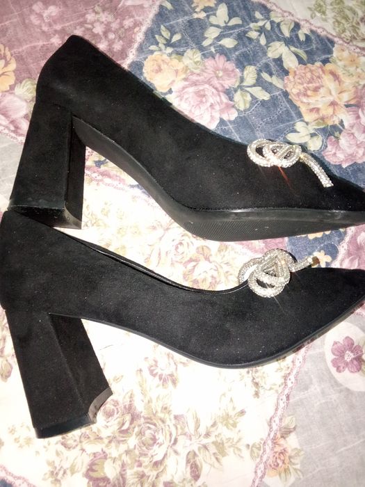 Продам туфли женские