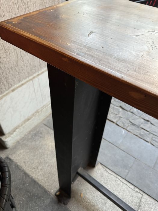 Masa inaltă/Pupitru din fier si lemn