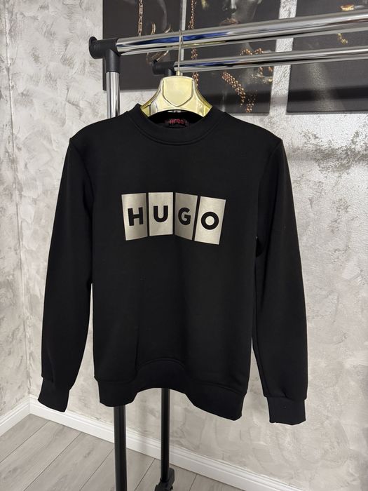 Bluza/Pulover Barbati Hugo Negru!