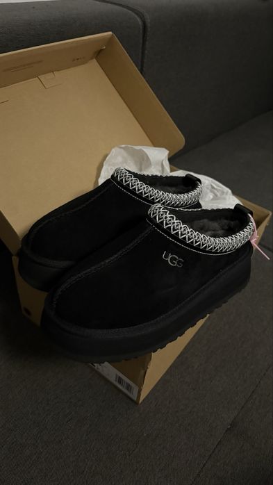 UGG Tazz Black (mai multe disponibile)