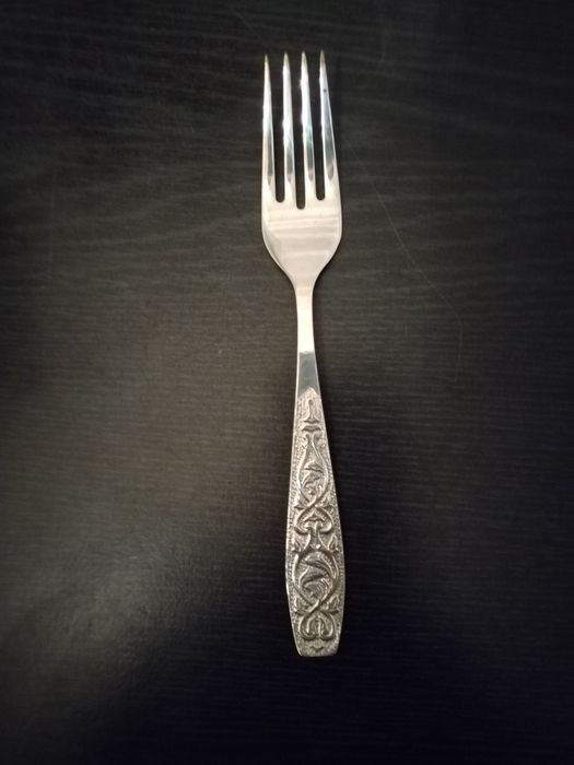 Вилка столовая из МНЦ посеребренная новая