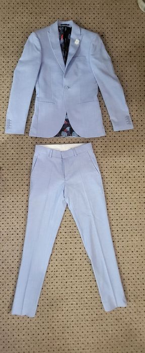 Costum adolescent