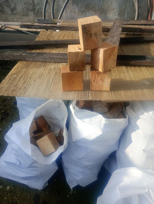 Пал отети и кубчета от палети за отопление