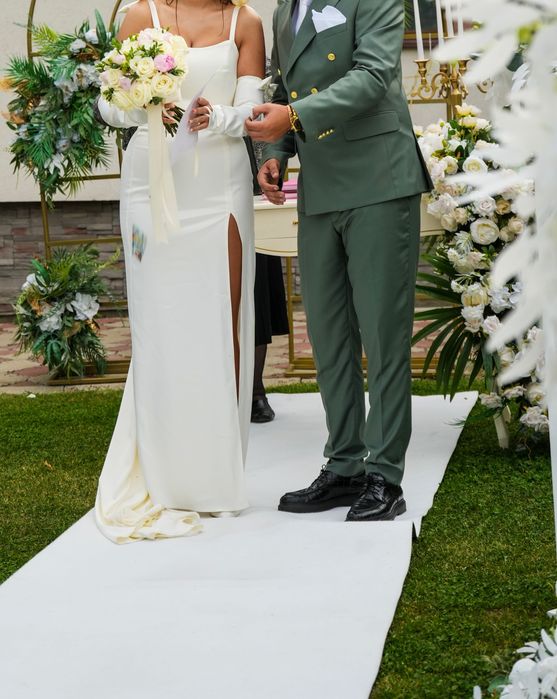 Rochie albă lunga cu trena