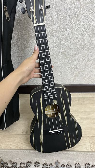 Укулеле, новый, красивый, хорошо играется
