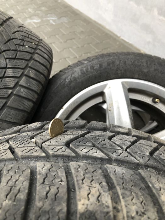 Vand jante 16” de Volvo cu cauciucuri iarna