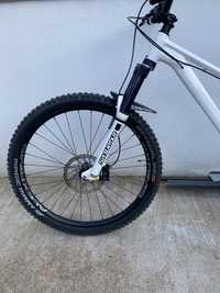 Furca suntour 29 15x110 boost (rockshox fox) xcr 140