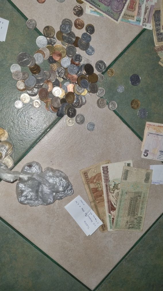 Colecție bani vechi,nu fac schimburi,în București predare personala