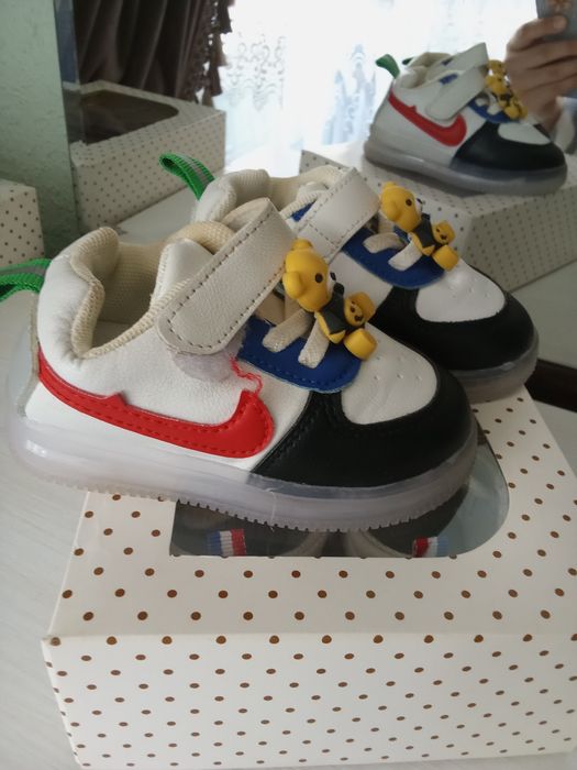 Òĝil bolalar uchun oyoq kiyim sotiladi