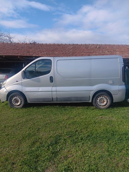 Opel vivaro piese.
