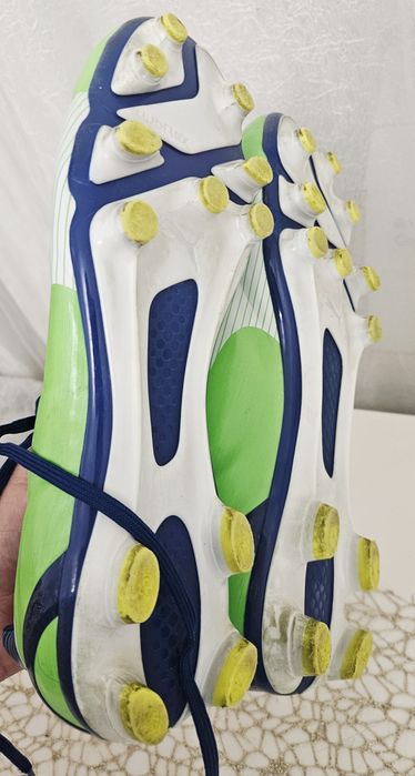 Ghete de fotbal cu crampoane Puma EvoSpeed 43 originale