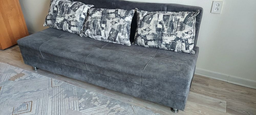 Продам диван в хорошем состояний