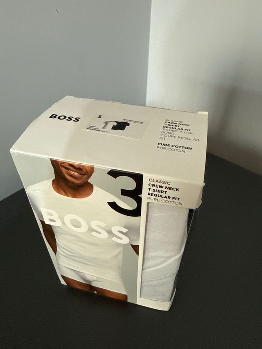 BOSS Тениски, троен пакет, чисто нов, размер S, Шито лого, Памук
