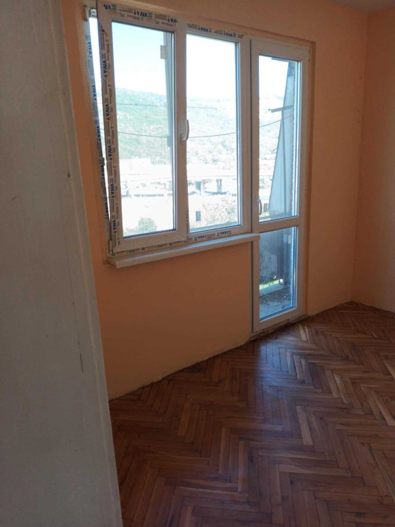 Продава се Четиристаен апартамент в Провадия - 80 кв.м за 563 €/кв.м - Снимка #9