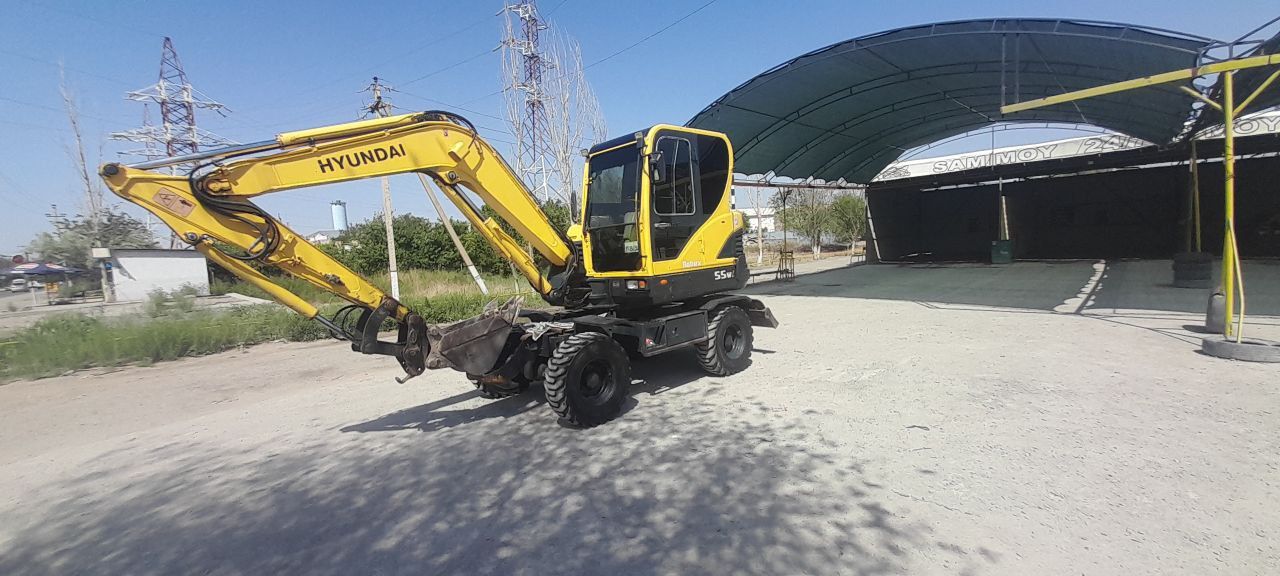 Exqavator sotiladi HYUNDAI 55 W