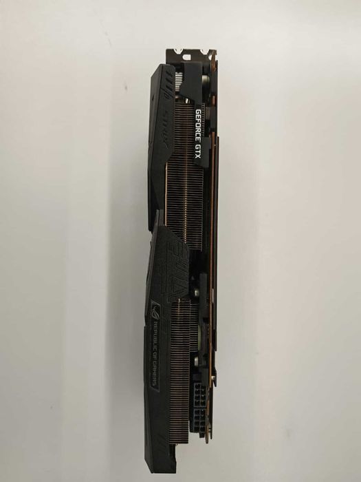 Placă video ASUS GeForce GTX 1080 Ti ROG STRIX de 11GB DDR5X 352-bit