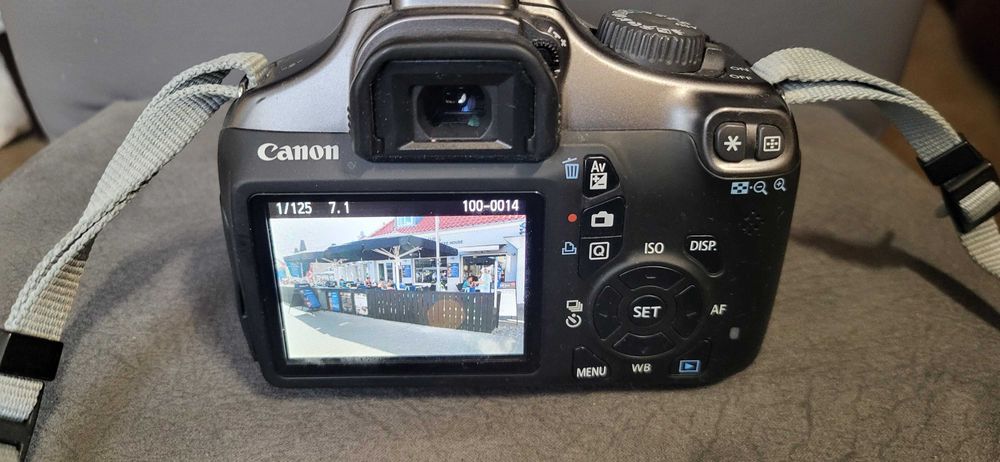 Canon EOS 1100D 12.2Mp Aparat foto fuctional