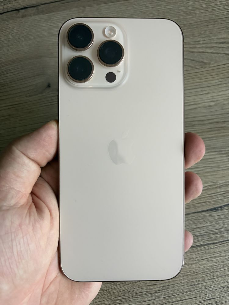Iphone 16 Pro Max в Гаранция Desert titanium