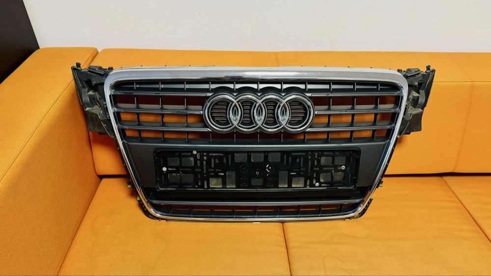 Оригинална решетка за Ауди А4 Б8 S-line