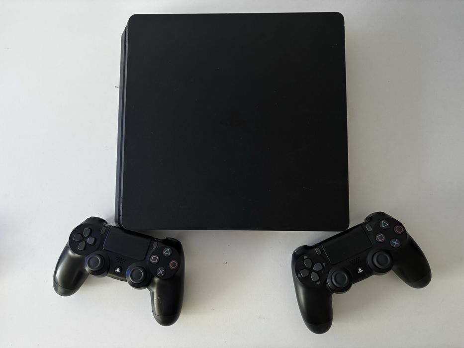 PlayStation4 slim 861gb COMPLET
