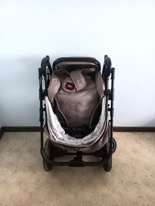 Детская коляска  Текнум .