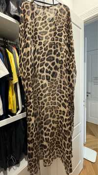 Шикарный халат. Красивый леопард.