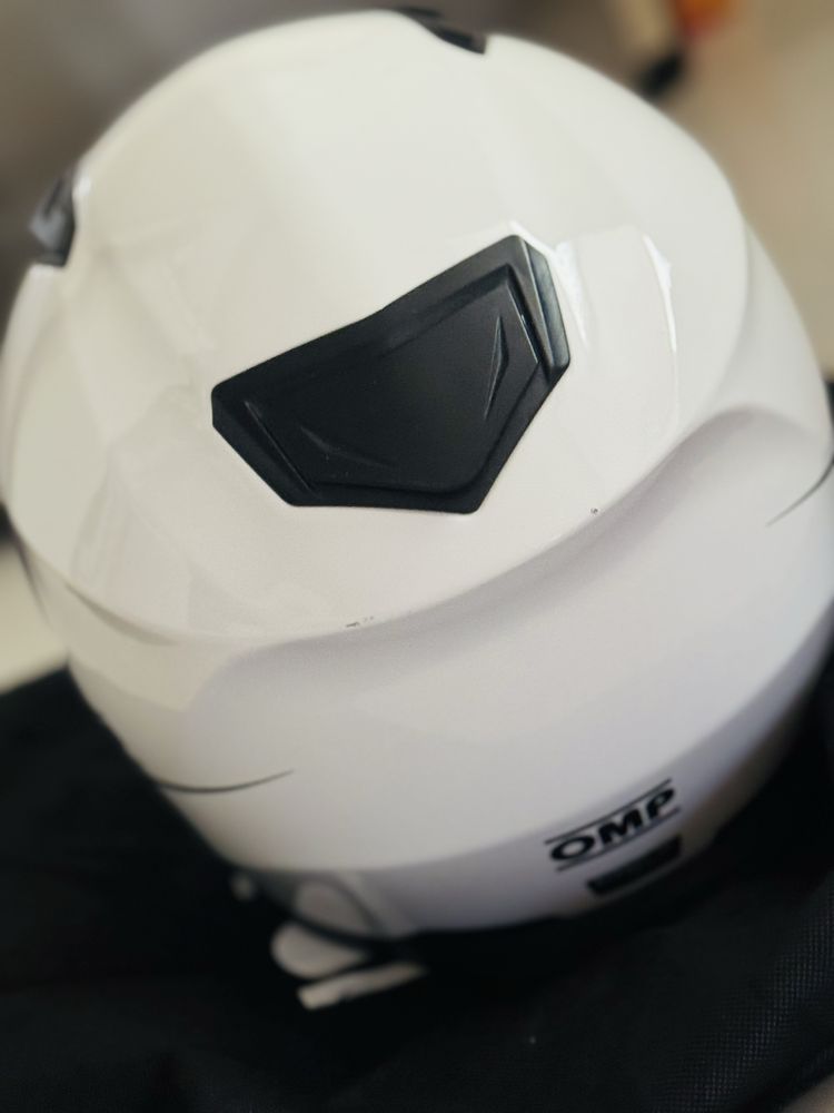 Каска OMP CIRCUIT evo white размер L