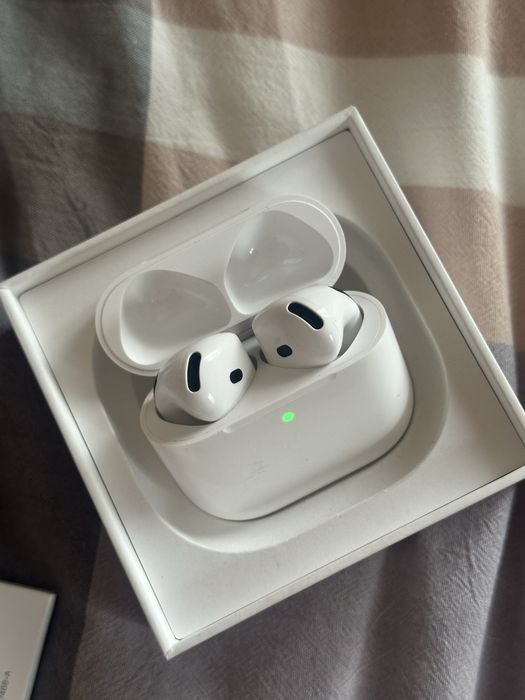 Наушники Apple AirPods 4 белый