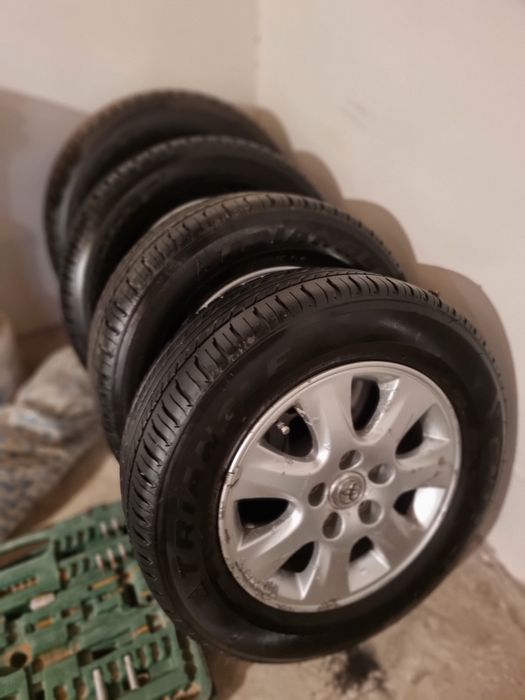 15 тик титанка покрышкасы почти новый