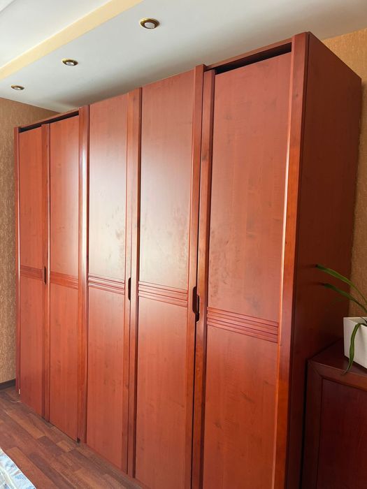 Отдам  шифонер бесплатно