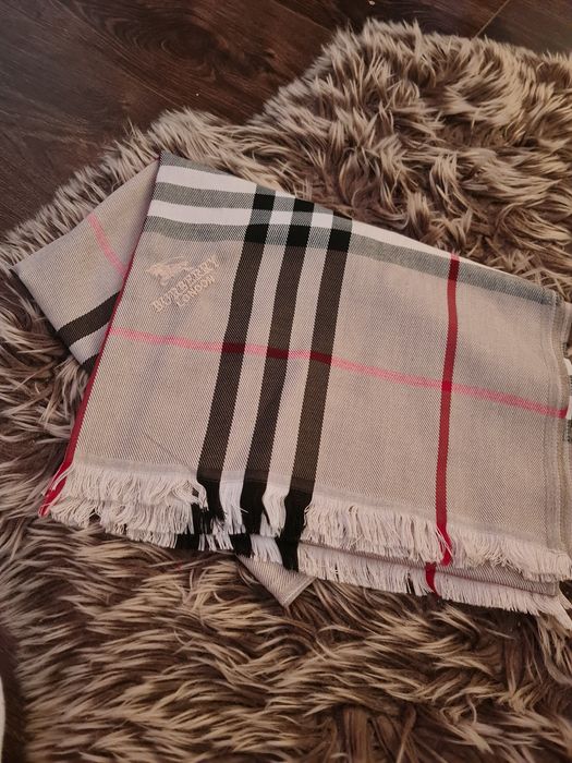Eșarfă Burberry London Premium noua