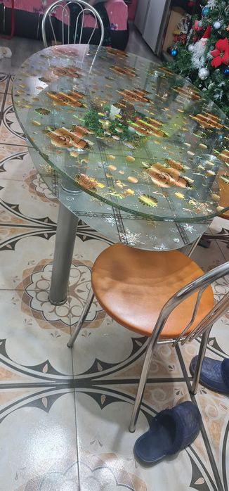 Masa din sticla cu 6 scaune
