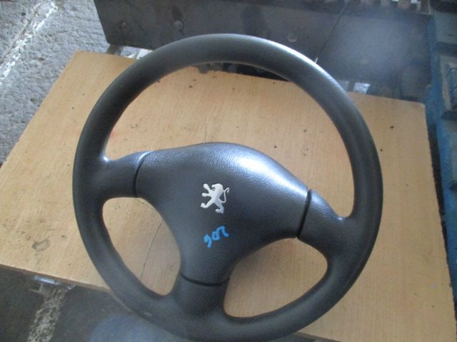 Volan cu airbag 3 spite Peugeot 206 Original stare perfecta fara uzura