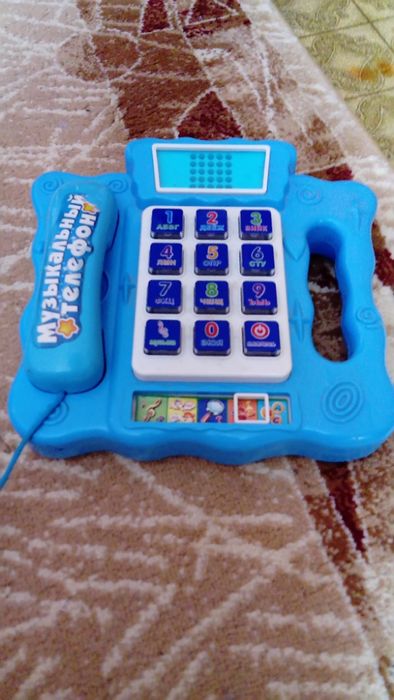 телефон обучающий музыкальный