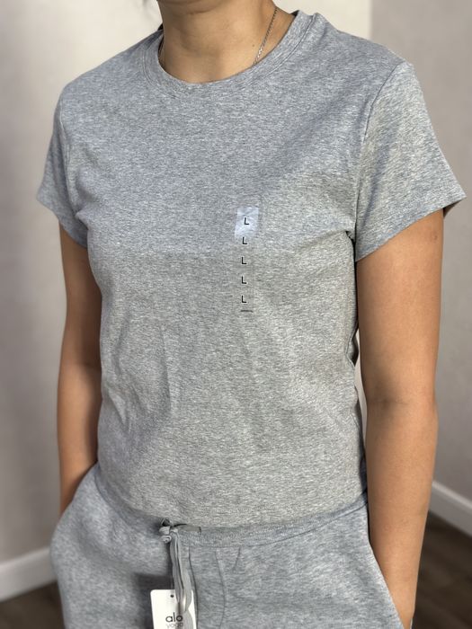 Футболка новая Uniqlo L размер