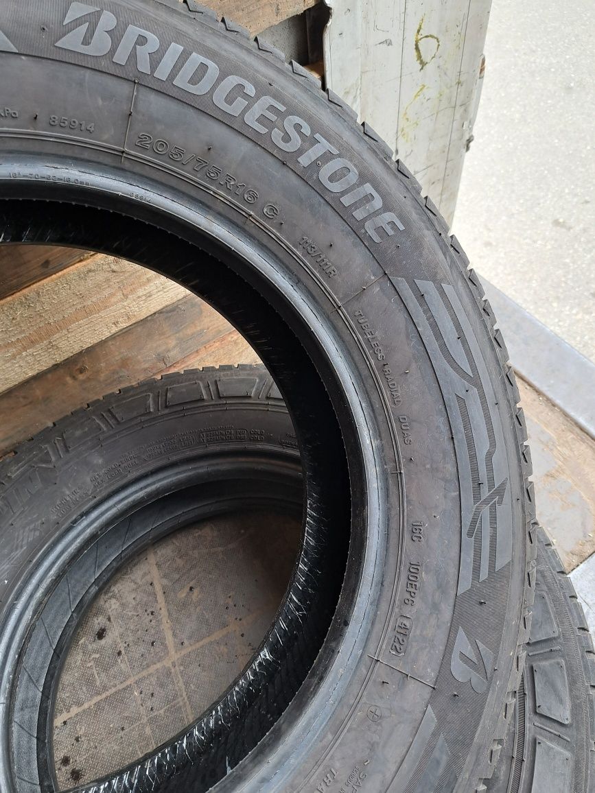 O anvelopa 205/75 R16C Bridgestone All season