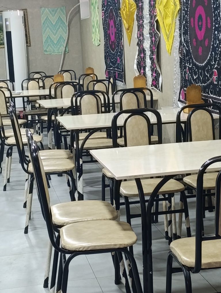 Срочно продаю столы стулья