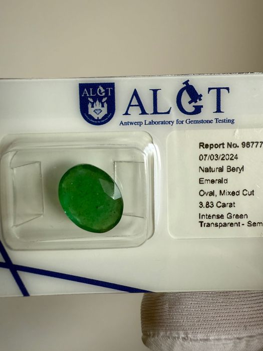 Изумруд със сертификат ALGT БЕЛГИЯ смарагд капсула