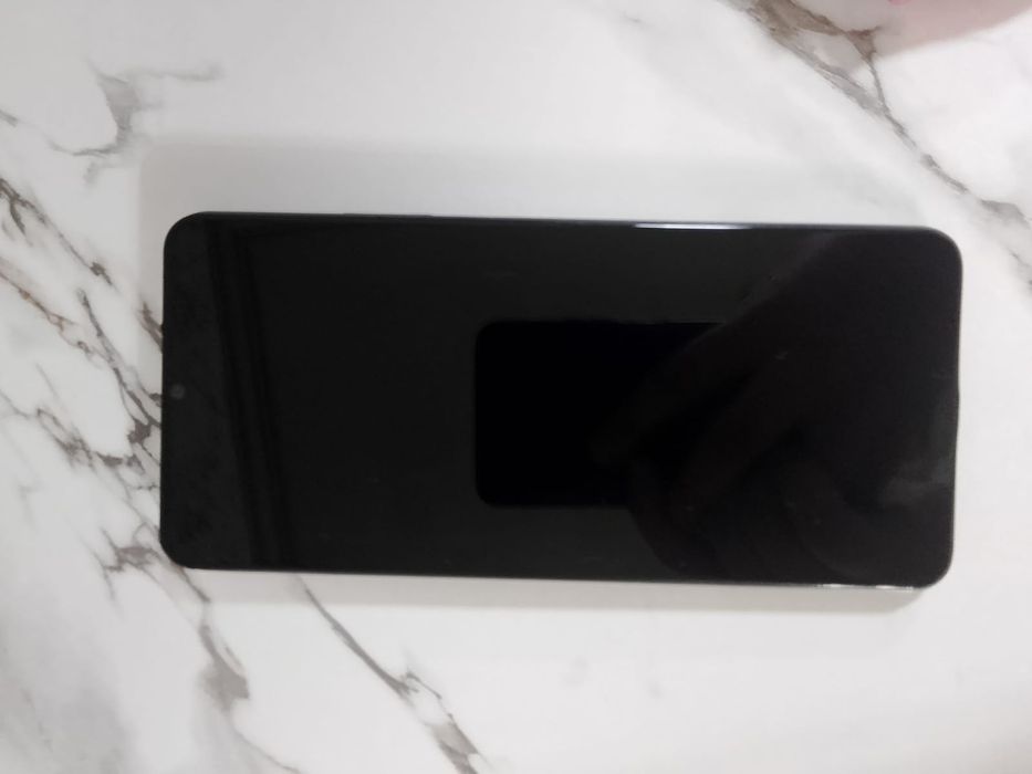 продам телефон сроччно?!