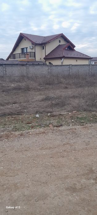 Vand 2 parcele de 500mp.la 300m distanta de Carrefoure, cadastrate.