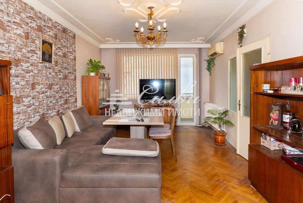 Многостаен ТУХЛЕН апартамент - кв. Куршун чешма!