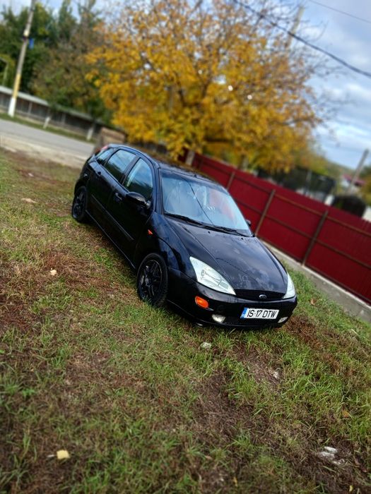 Vând ford focus 1