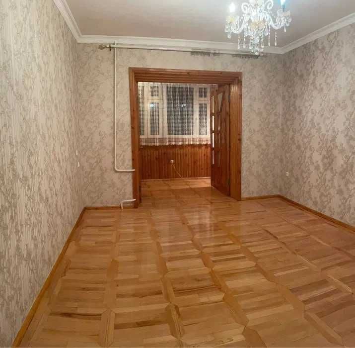 Продаётся 4/6/9 Госпитальный Среднее состояние 97м2 Ор-р: Офис Хуавей