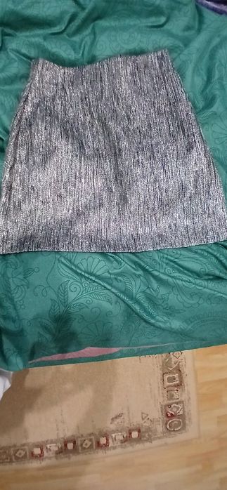 Fusta noua hm marime 36 de  party