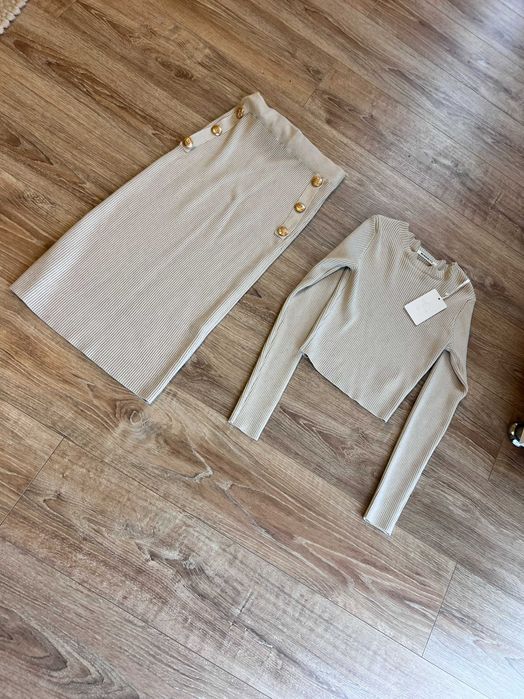 costum cu fusta tricotat