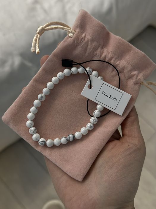 Женскео украшение браслет из камня