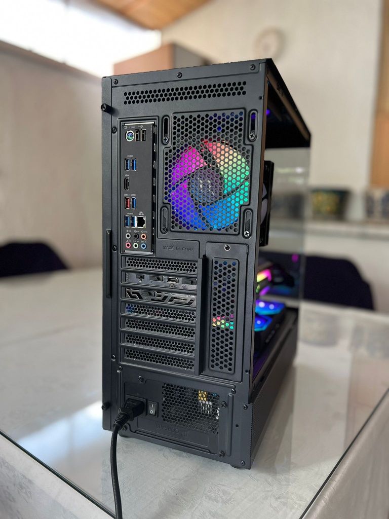 PC Gaming - [ RTX 2080 / I7-9700 / 32Gb RAM / 1.2 TB ]